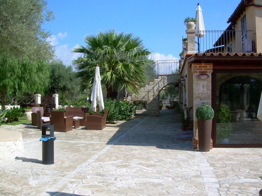 B&B Casale Siciliano Di Miryam Tiralongo Avola Exterior photo