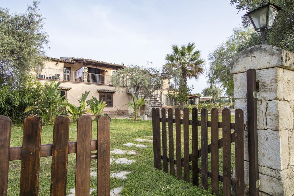 B&B Casale Siciliano Di Miryam Tiralongo Avola Exterior photo